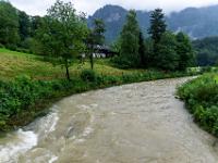 Schloßbergstraße Brückenblick über wilde Prien zu den Bergen